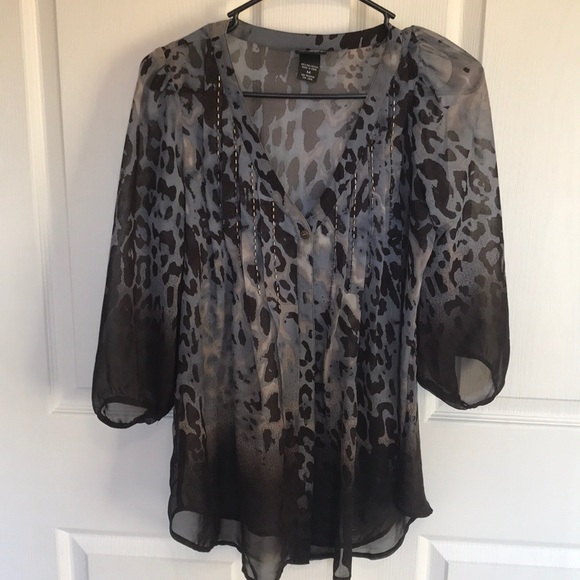 Daytrip Tops - Sheer daytrip top